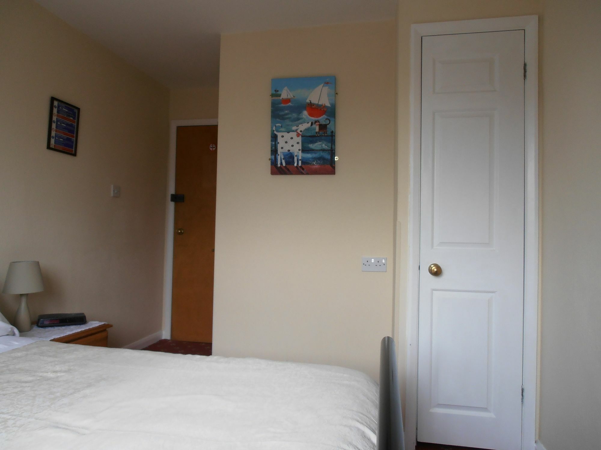Hotel The Europa à Whitby Extérieur photo