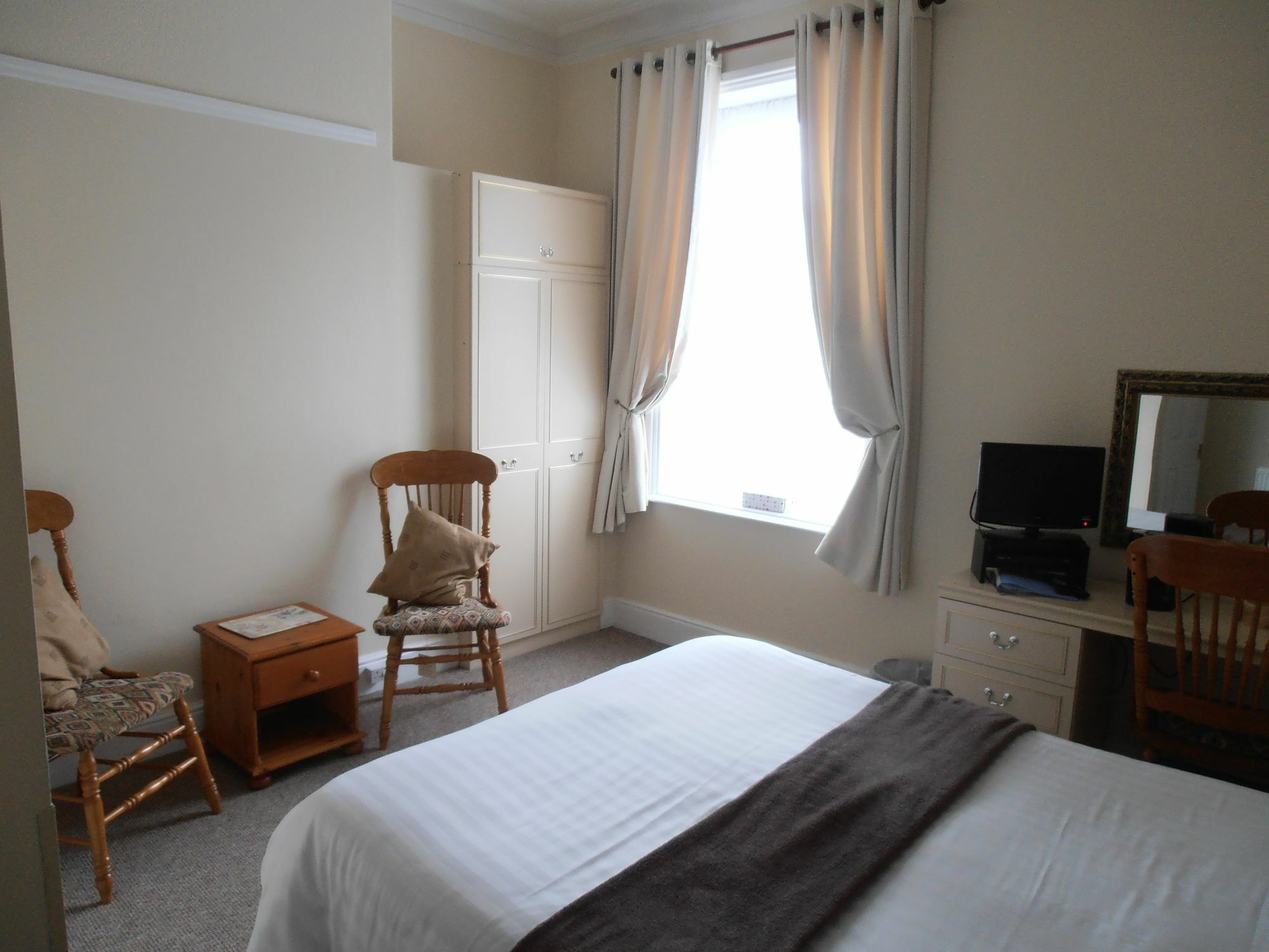 Hotel The Europa à Whitby Extérieur photo